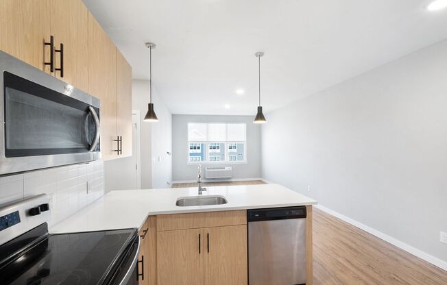 2 beds, 2 baths, 1,097 sqft, $2,350, Unit 3307