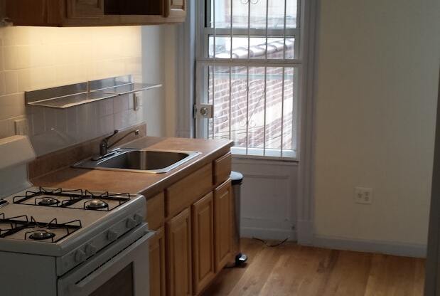 14 CLERMONT AVE