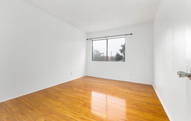 Great opportunity to rent this beautiful centrally located apartment in Chula Vista!