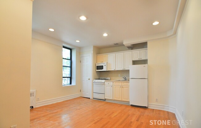 515 W 122 ST