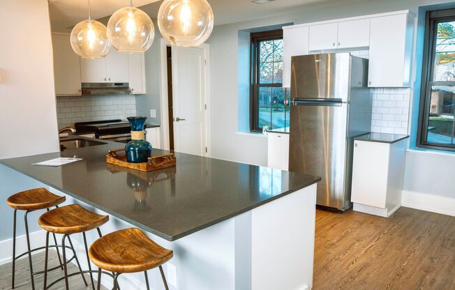 2 beds, 2 baths, 1,280 sqft, $2,650, Unit O-102- 2A LUXURY 2 Bedroom Residence