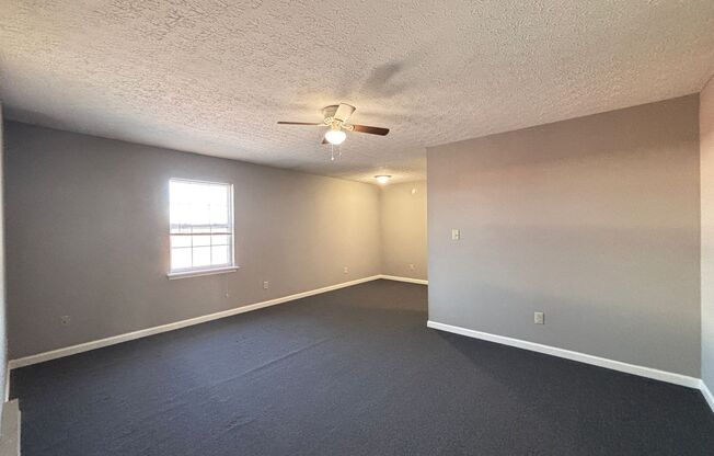 1 bed, 1 bath, 560 sqft, $725, Unit J66