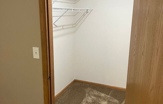 1 bed, 1 bath, 772 sqft, $1,039, Unit 1-106