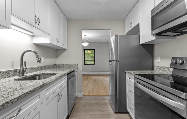 2 beds, 2 baths, 1,060 sqft, $2,600, Unit 32C