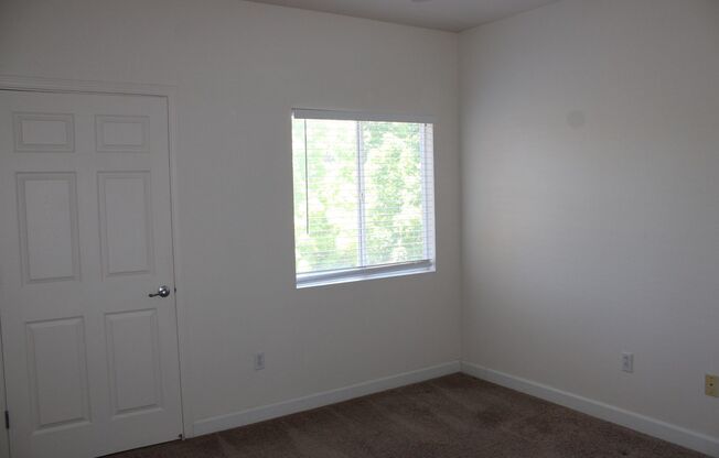 2 beds, 2 baths, $1,845, Unit # 2423