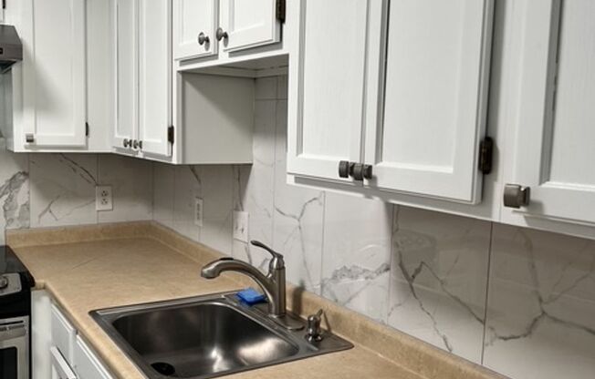 Mill Creek 4bd/2bth w/ Two Car Parking and Yard