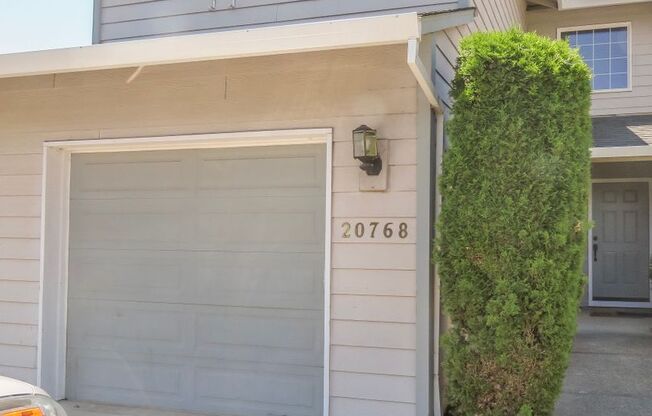 Updated Interior ! Spacious 2 Bedroom 2.5 Bath Town home close to Intel and Nike