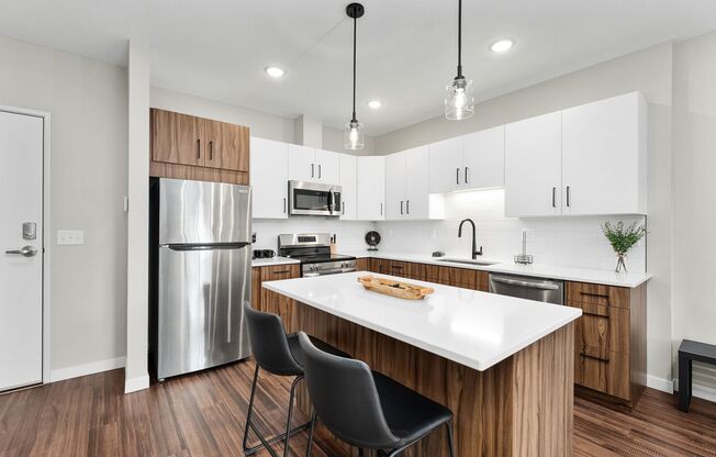 1 bed, 1 bath, 750 sqft, $1,535, Unit 533