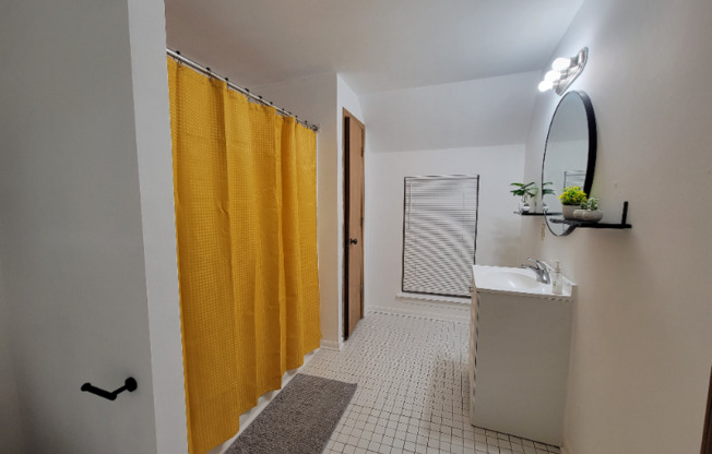 2148 N 29 ST