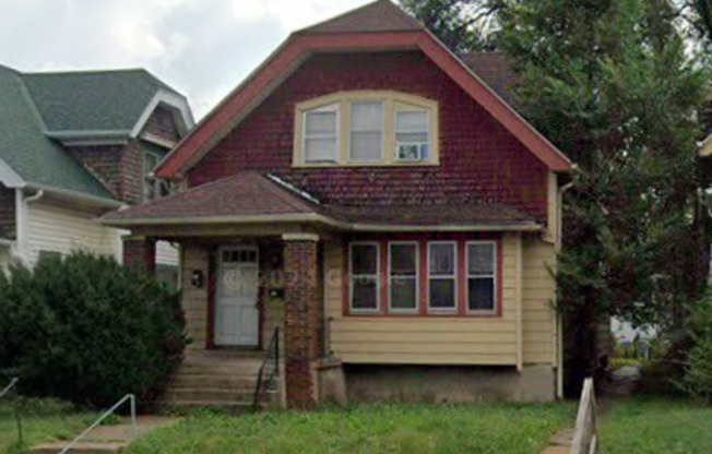 3822 N. 27th St
