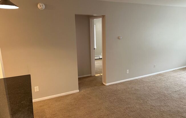 1 bed, 1 bath, 750 sqft, $1,195, Unit 209 (R)