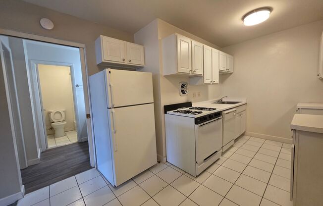 1 bed, 1 bath, $1,195, Unit 209