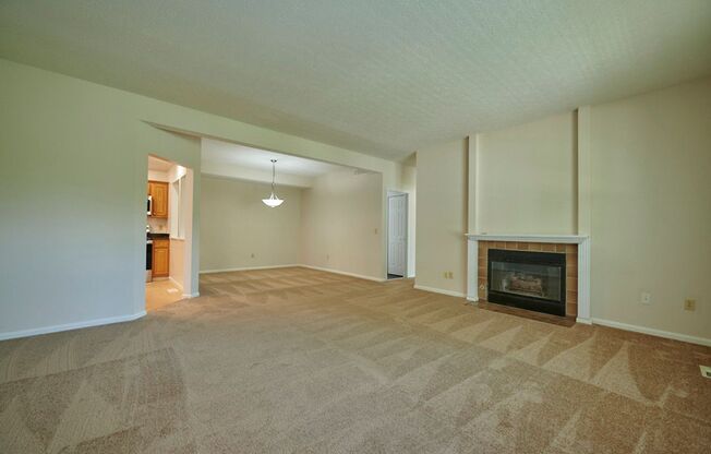 2 beds, 2 baths, 1,550 sqft, $2,290, Unit 6561