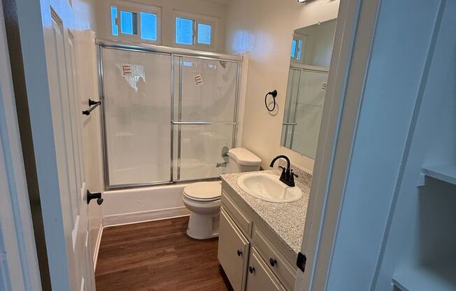 1 bed, 1 bath, 770 sqft, $1,895, Unit 16