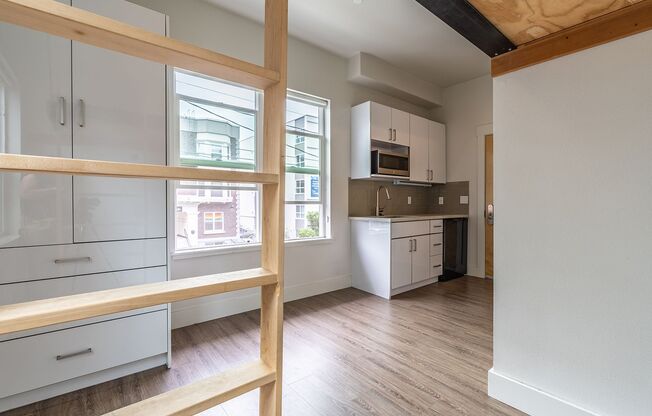 Studio, 1 bath, $799