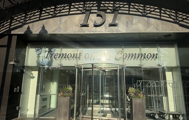 Studio, 1 bath, 590 sqft, $3,400, Unit 6M