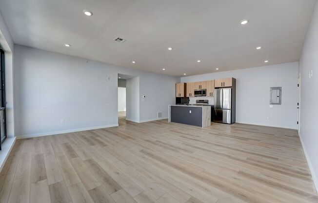 1 bed, 1 bath, $1,875, Unit 408