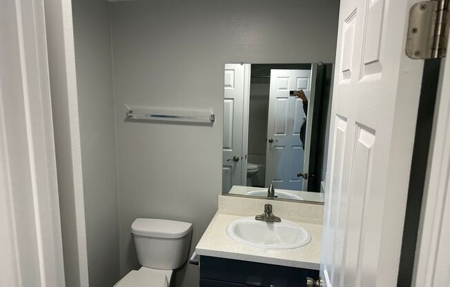 2 beds, 1.5 baths, 866 sqft, $2,825, Unit 810V3