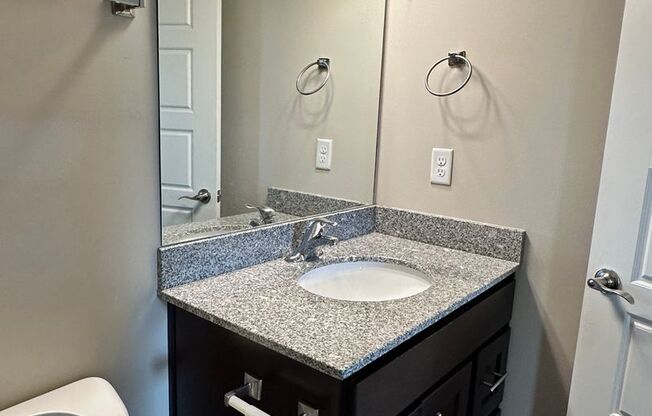 3 beds, 2.5 baths, 1,425 sqft, $1,880, Unit D101