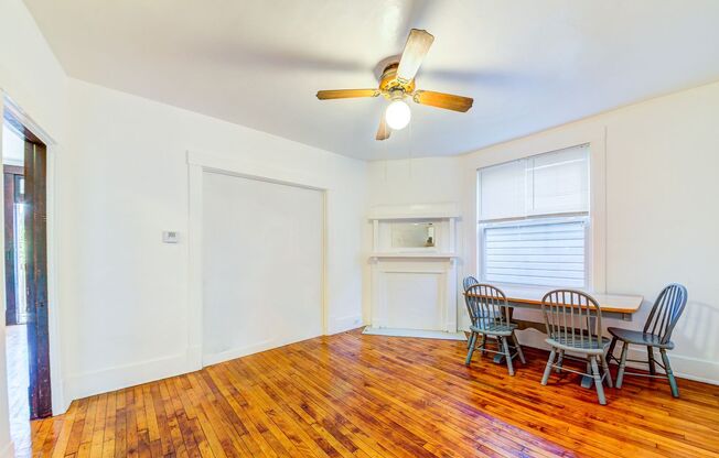 3 beds, 1 bath, $1,500, Unit Apt 2 (top)