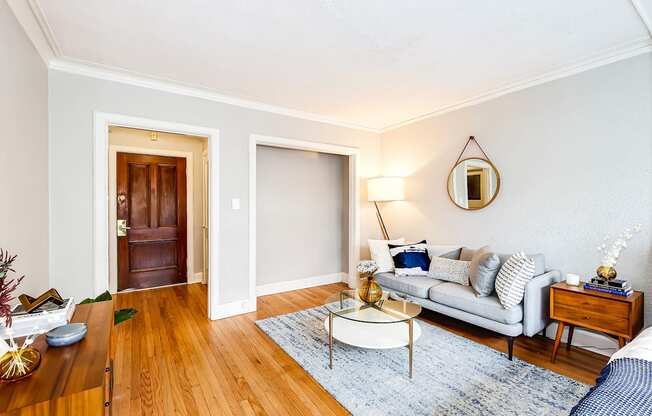 John Winthrop - Crown Molding