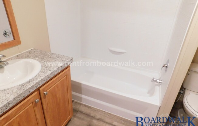 2 beds, 1 bath, 400 sqft, $1,065, Unit 3114 S 200 E #15