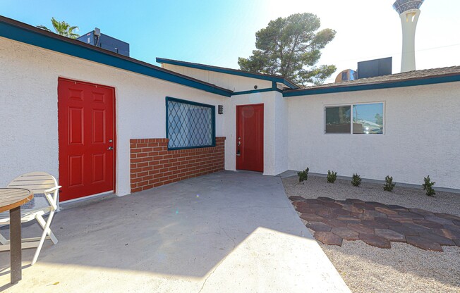 Single Story, Private Pool near the Art District