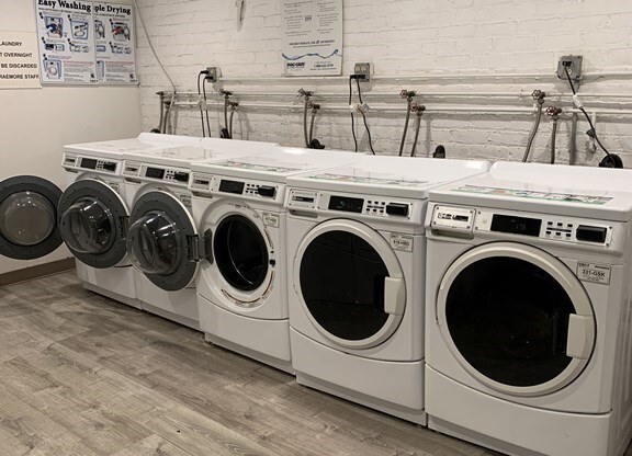 1 bed, 1 bath, 725 sqft, $3,000, Unit 44