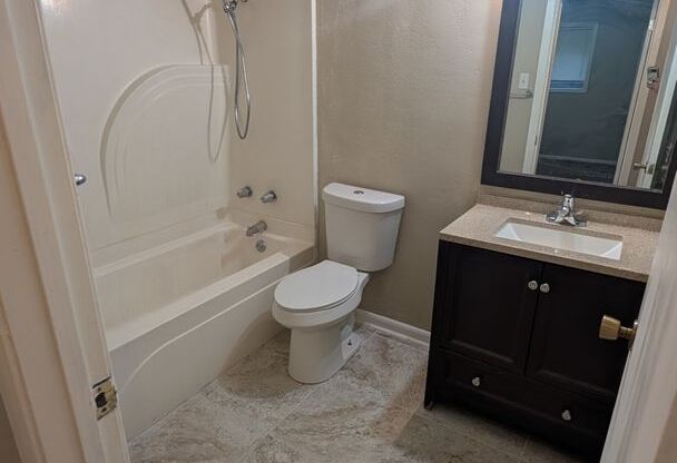 3 bedroom home in Northside Terrace