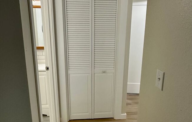 1 bed, 1 bath, 680 sqft, $1,195, Unit 0036
