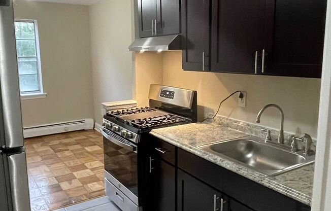 1 bed, 1 bath, 759 sqft, $1,995, Unit 3J