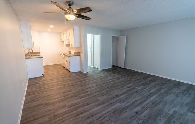 1 bed, 1 bath, 700 sqft, $1,598, Unit 9