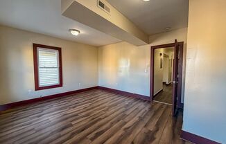 3 beds, 1 bath, $1,950, Unit 2L