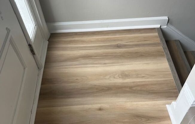 3 bedroom 3.5 bathroom updated townhome