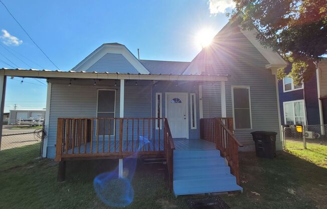 3 beds, 2 baths, $1,500