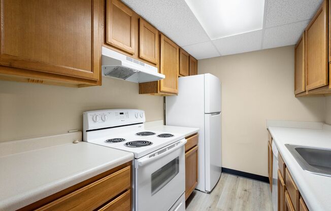 2 beds, 1 bath, 950 sqft, $999, Unit 110 L