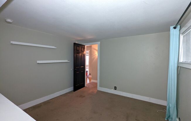 2 beds, 1.5 baths, $2,500