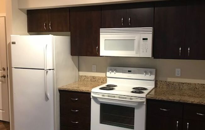 1 bed, 1 bath, 598 sqft, $1,435, Unit 3-413