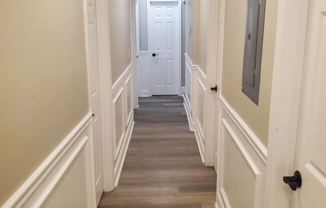 17 West Talbott Street $550 Available Room (Shared Bath)