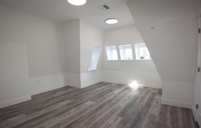 525 E BROADWAY