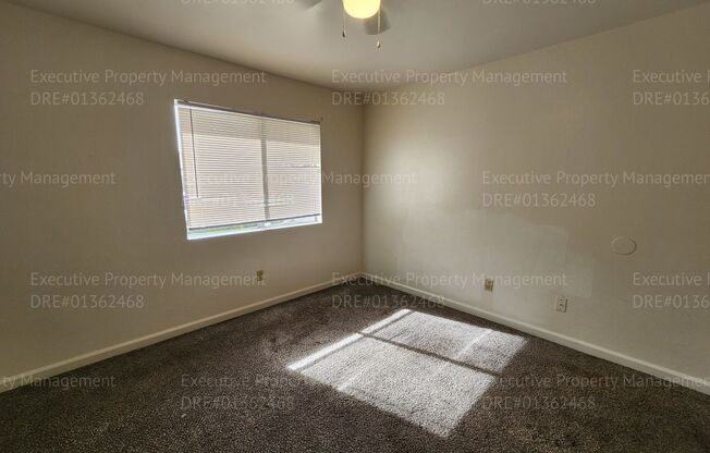 2 beds, 1 bath, $1,425, Unit B