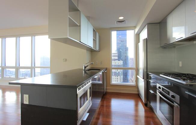 1 bed, 1 bath, 794 sqft, $5,100, Unit 38-H