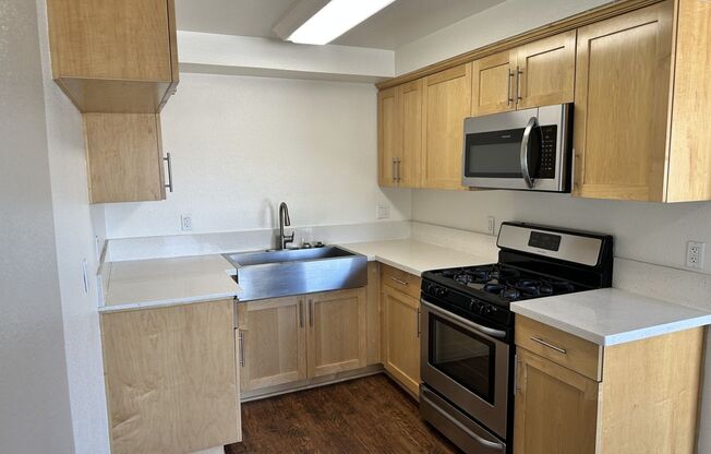 1 bed, 1 bath, 604 sqft, $2,155, Unit 0065