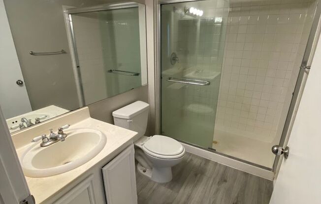 2 beds, 2 baths, 1,008 sqft, $1,375, Unit 205