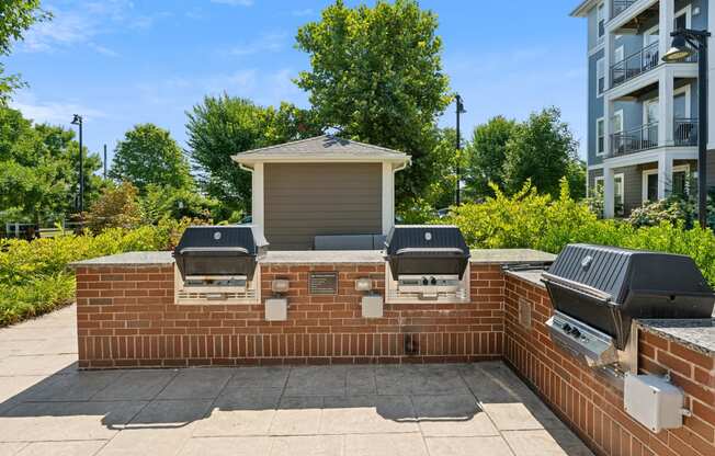 Outdoor grilling station