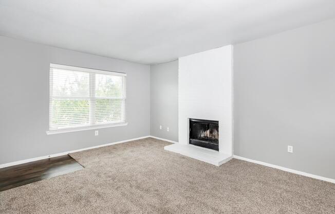 2 beds, 1 bath, 793 sqft, $1,570