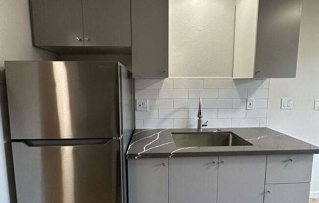 Introducing a newly remodeled charming 2-bedroom, 1-bathroom apartment in the heart of Hayward, CA.