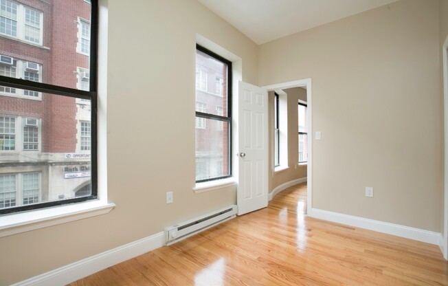 245 W 113 ST