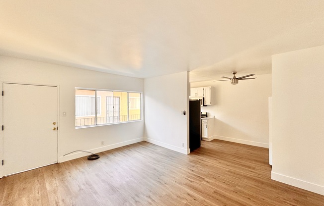2718 COCHRAN AVE