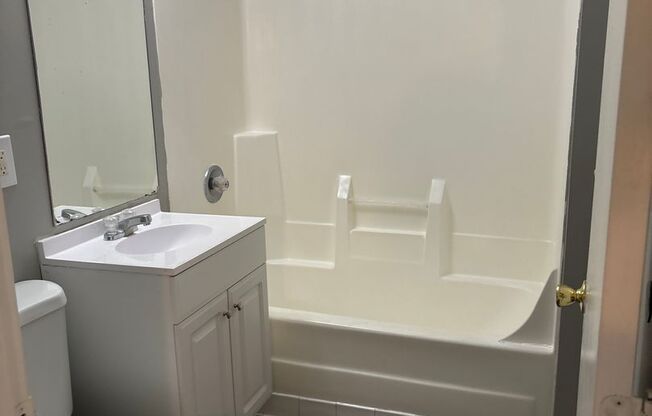 Studio, 1 bath, 400 sqft, $1,200, Unit 203A